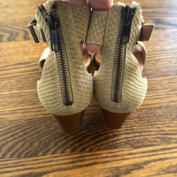 Ugg Char Mar suede faux snakeskin texture tan buckle ankle strap wedge sandals 6 - Picture 4 of 5
